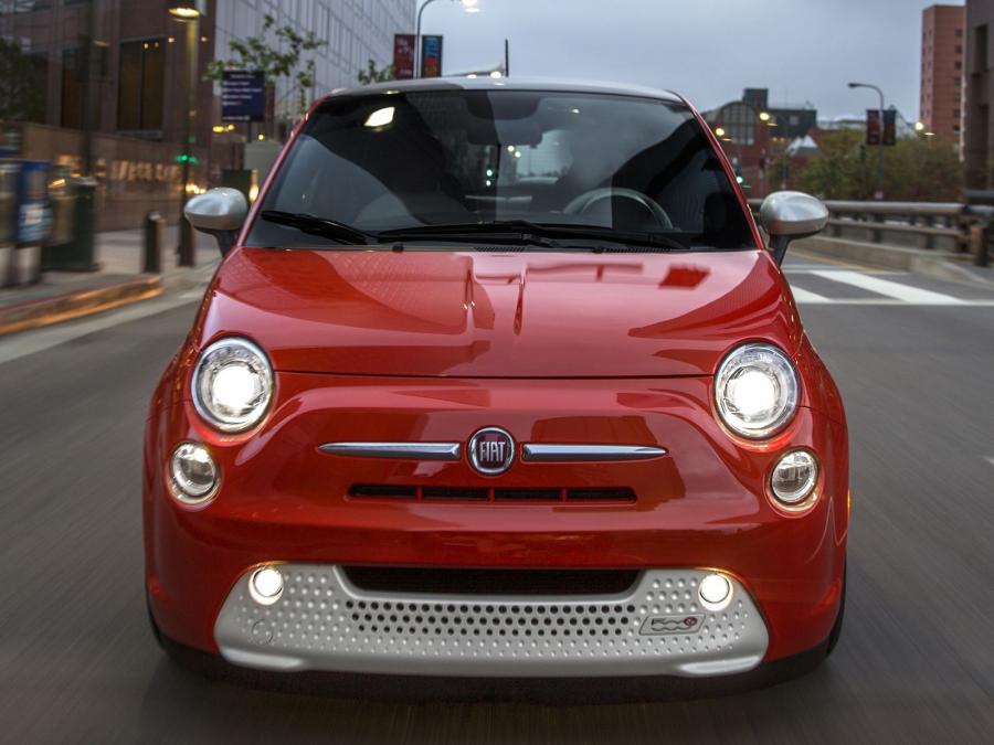  Fiat 500e 2013 года  (фото 5 из 141)